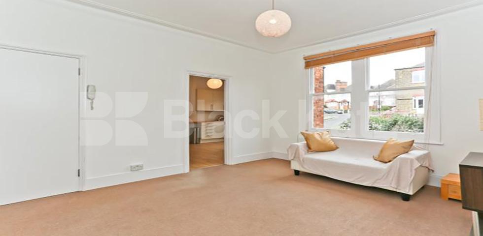 			SPACIOUS 1 BED APARTMENT, 1 Bedroom, 1 bath, 1 reception Apartment			 Whitehall Park , ARCHWAY N19
